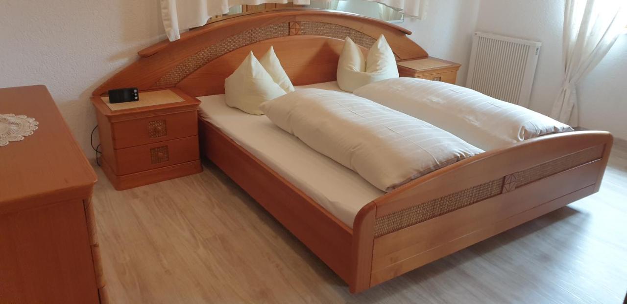 Burgauer Hof Apartment ภายนอก รูปภาพ