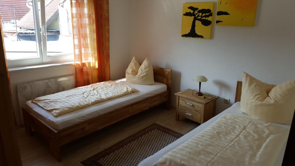 Burgauer Hof Apartment ภายนอก รูปภาพ